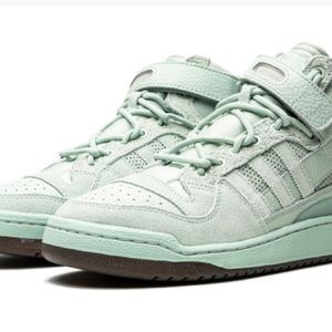 Ivy Park x Adidas forum